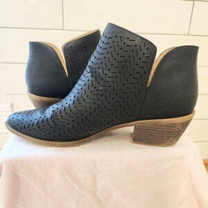 Women's Life Stride Payton Perforated Ankle Bootie
